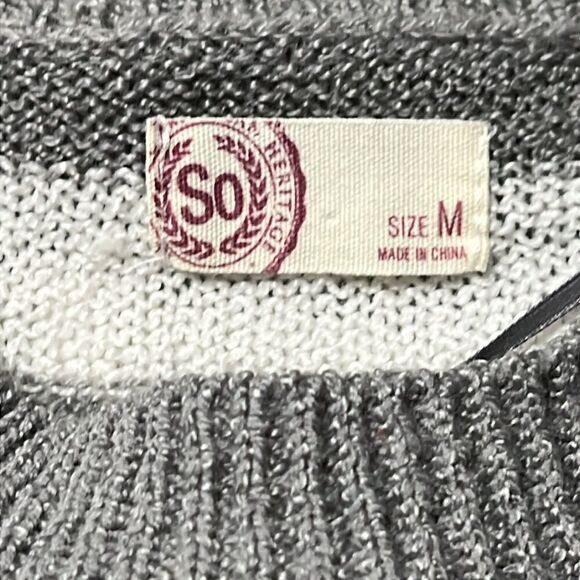 Striped Sweater Junior's Medium SO Gray & White Knit Round Neck Pullover - Picture 8 of 10